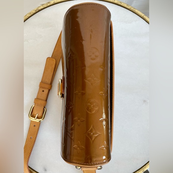 SOLD - Louis Vuitton Christie GM Crossbody Bag | LV Monogram Vernis Bronze Bag - Picture 8 of 16